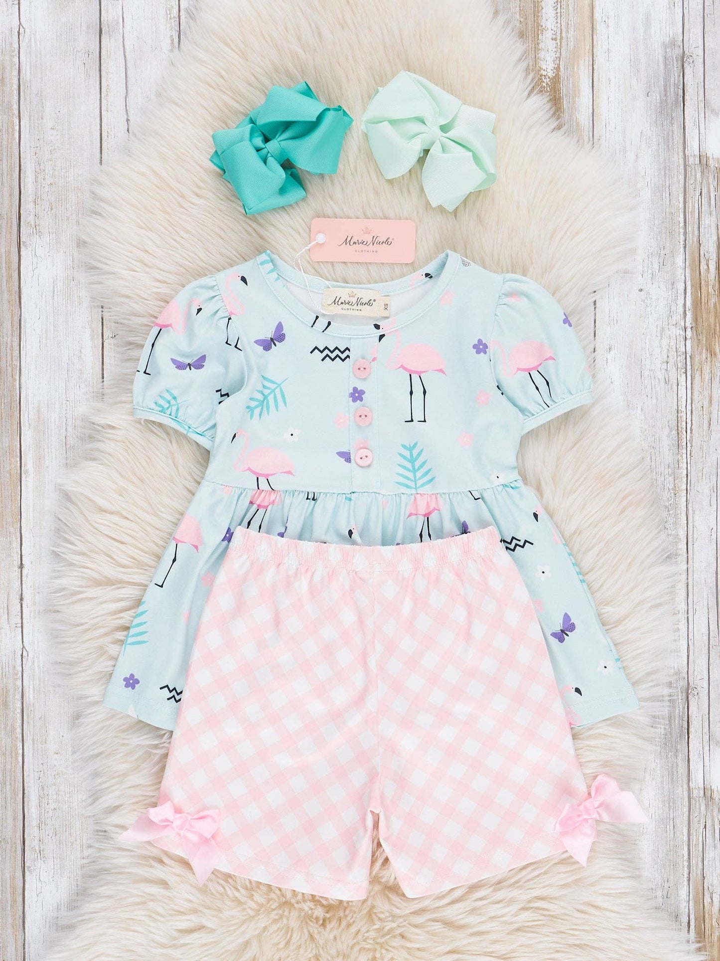 Flamingo Paradise Outfit
