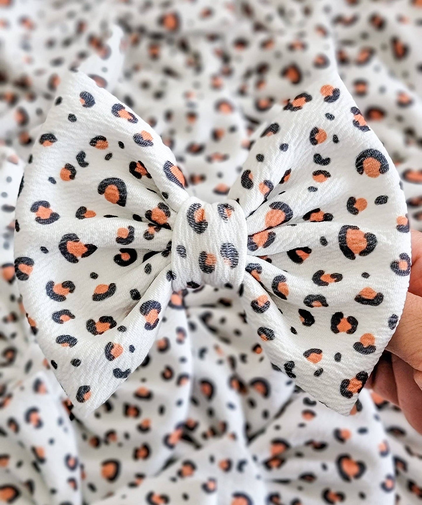 Neutral Tan Leopard Savannah Bow