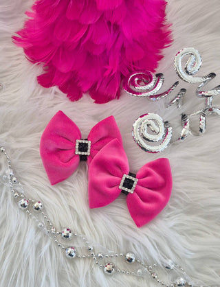 Hot Pink Plushy Velvet Santa Bow Savannah Bow Piggies Set