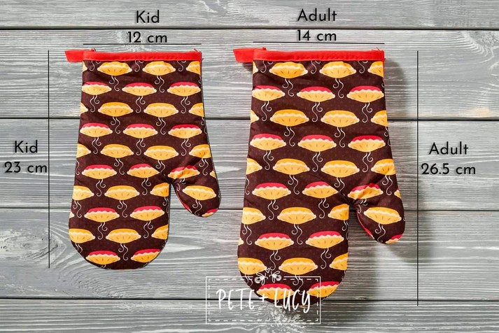 Mommy & Me Holiday Aprons 8 Piece Set