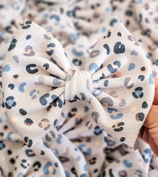 Greige Cheetah Savannah Bow