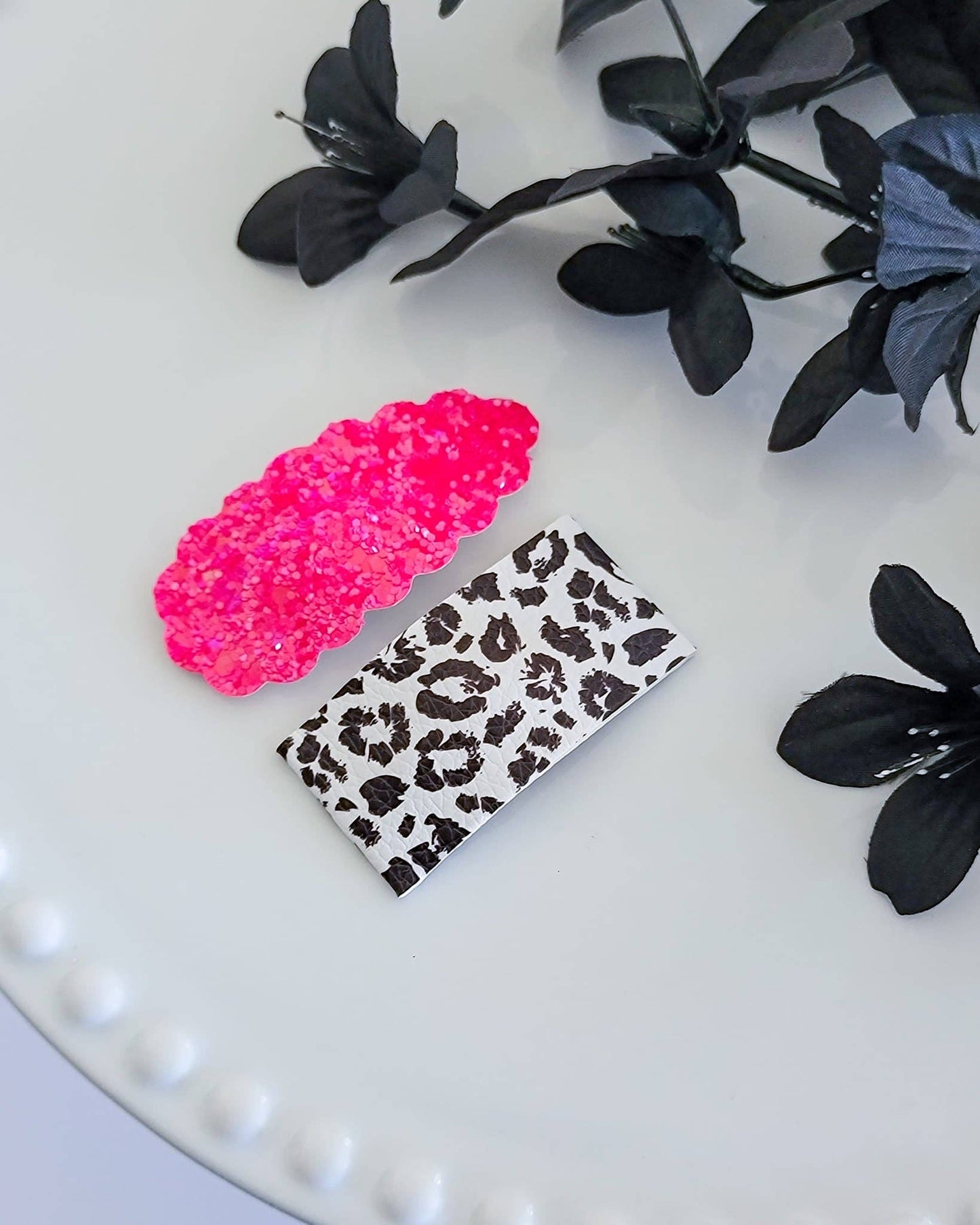 Leopard Monochrome and Hot Pink Snap Clip Mix Set