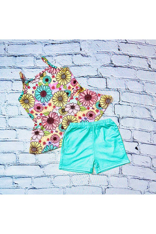Multicolor Daisies Top with Aqua Pocket Shorts