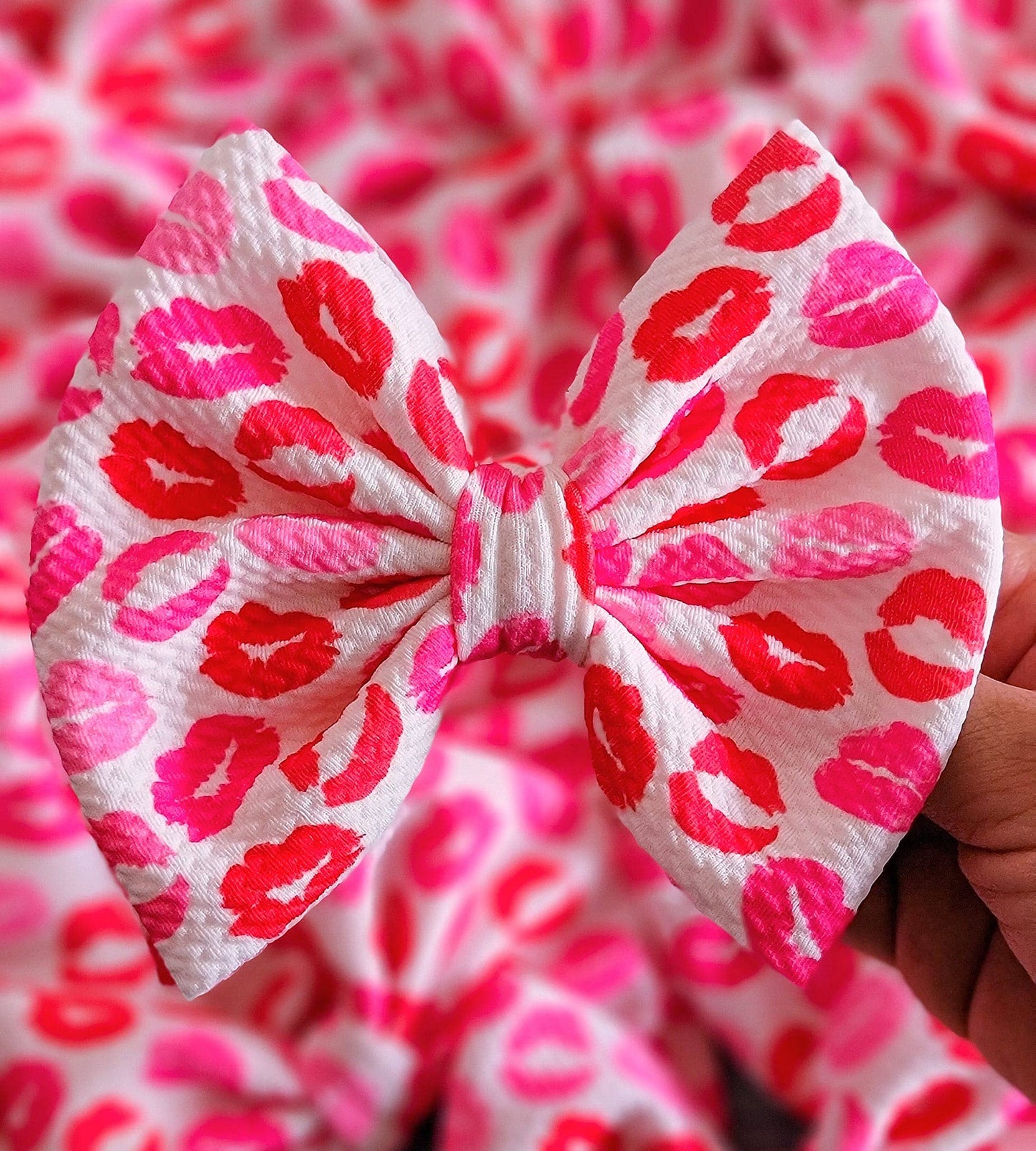 Lipstick Savannah Bow