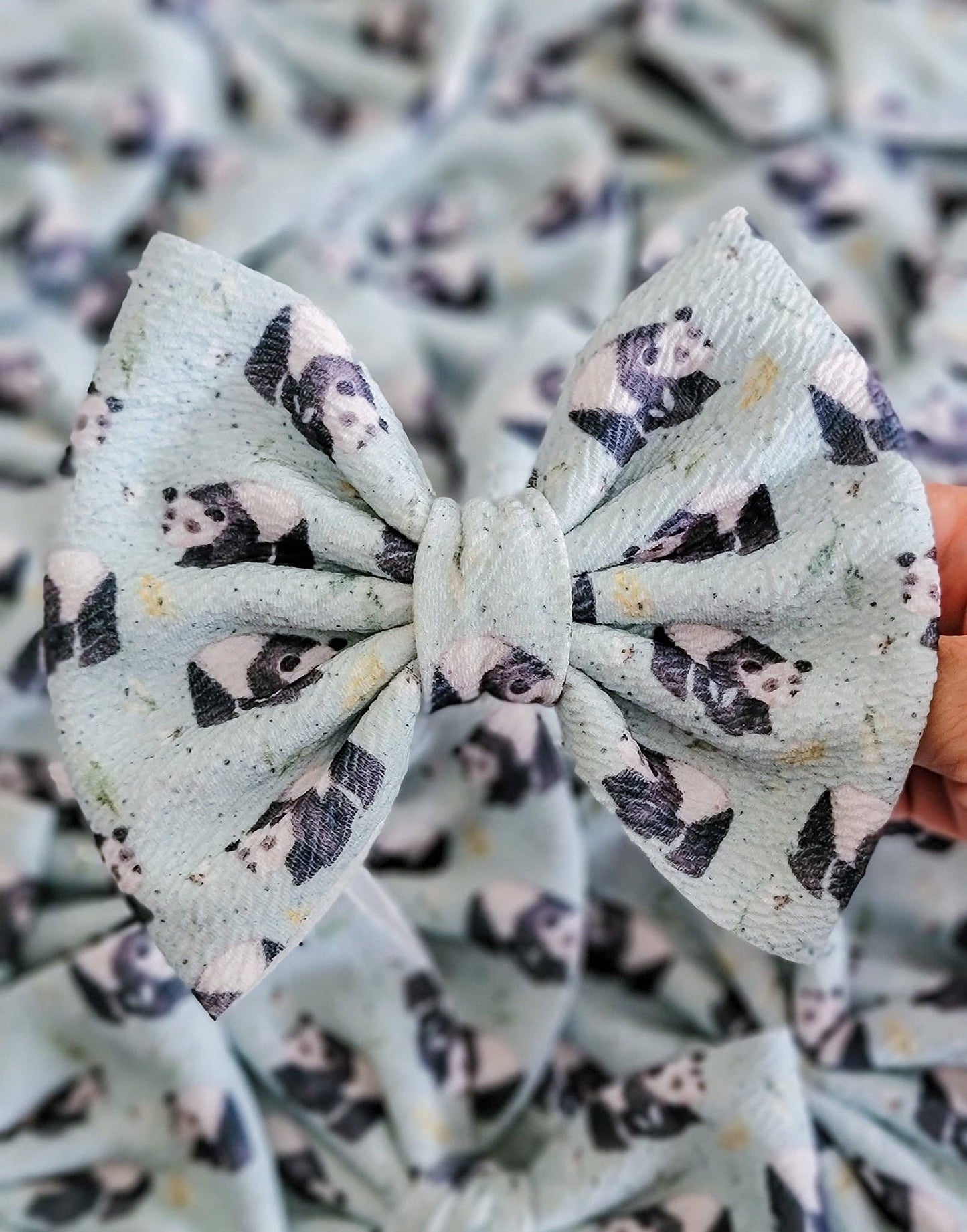 Pandas Savannah Bow