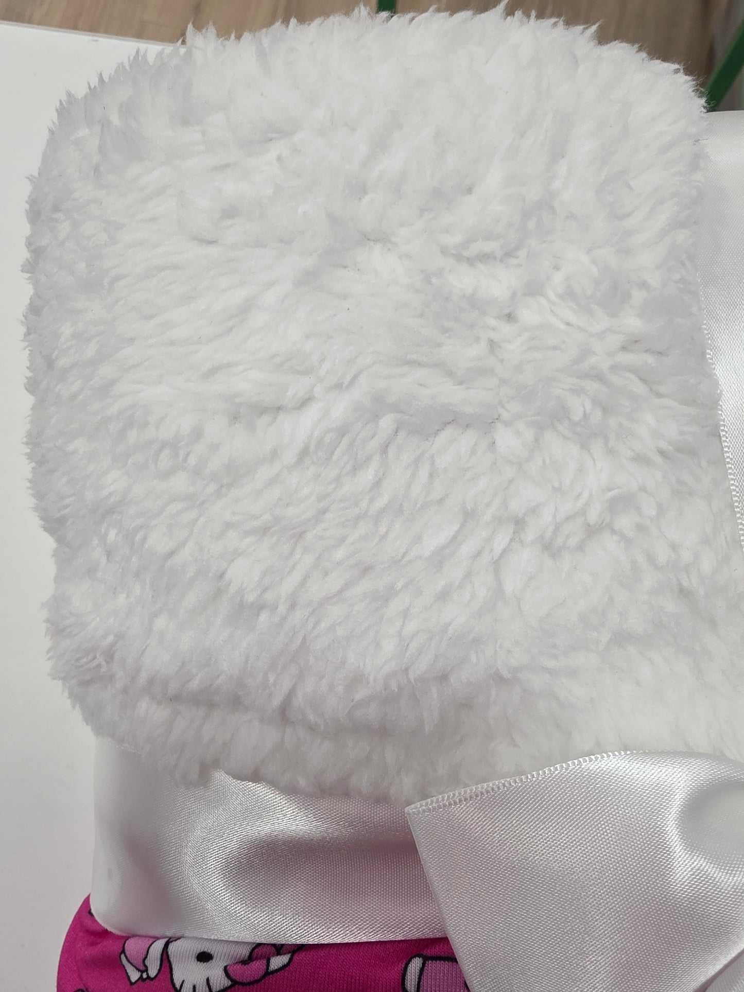 Hello Cutie Plush Bamboo Blanket - Large