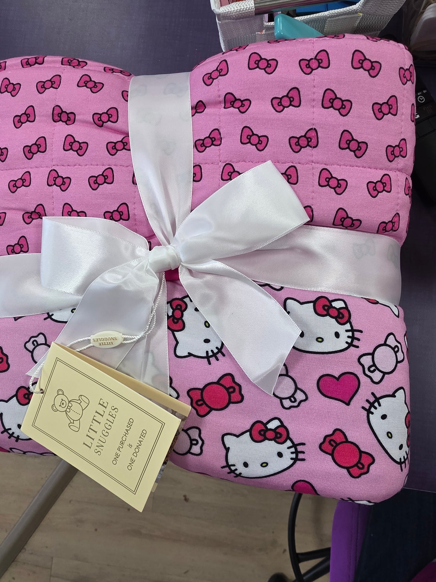 Hello Cutie Bow Double Quilted Large Bamboo Blanket